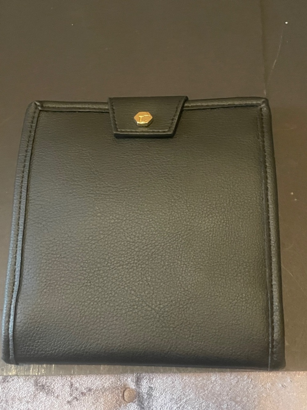 Lindsay Albanese black travel jewelry case